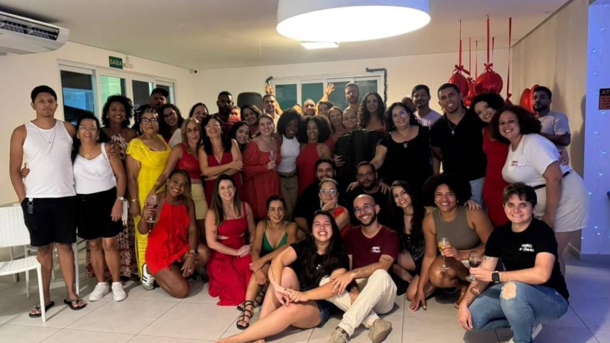 Forró e boas conexões: projeto transforma dança em espaço de convivência em Feira de Santana