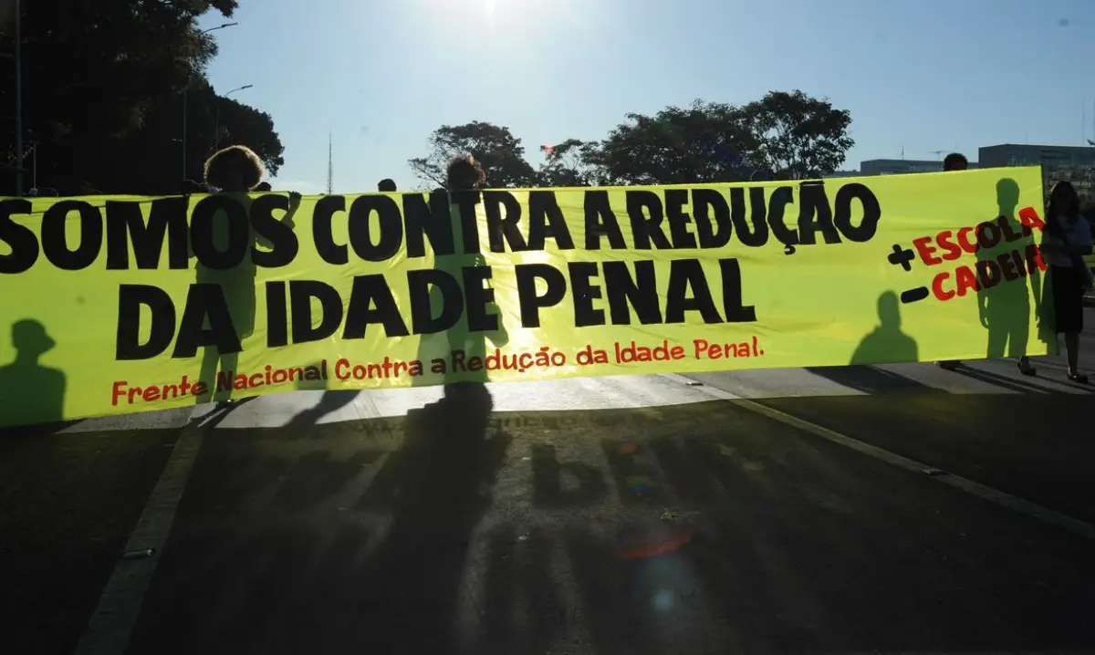 Sociedade Brasileira de Pediatria se manifesta contrária à redução da maioridade penal