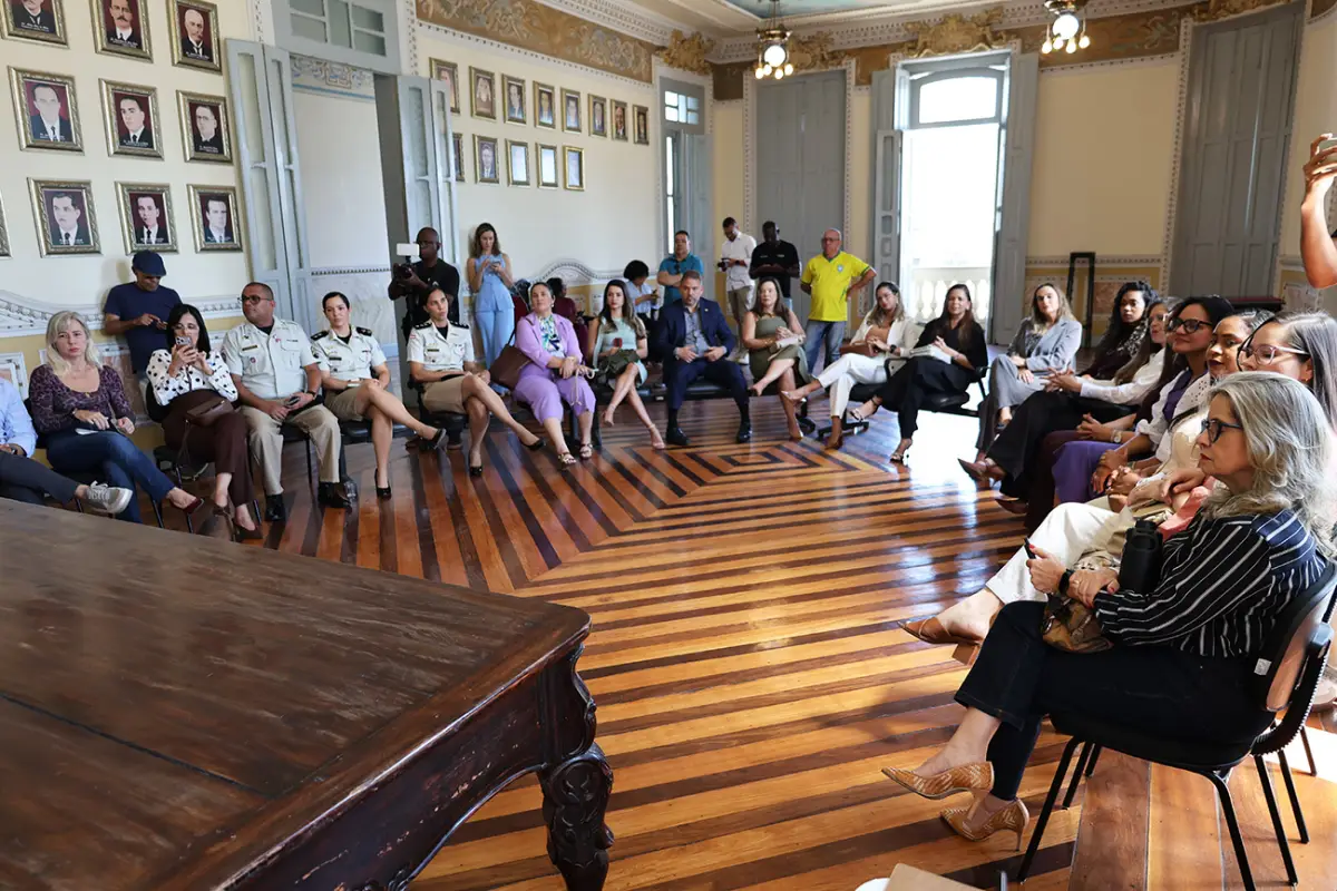 Parceria vai implementar grupo reflexivo para homens autores de violência em Feira de Santana