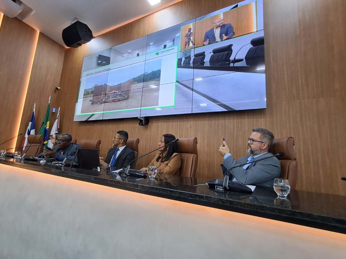 Audiência Pública na Câmara Municipal sobre o descarte irregular de lixo em Feira de Santana