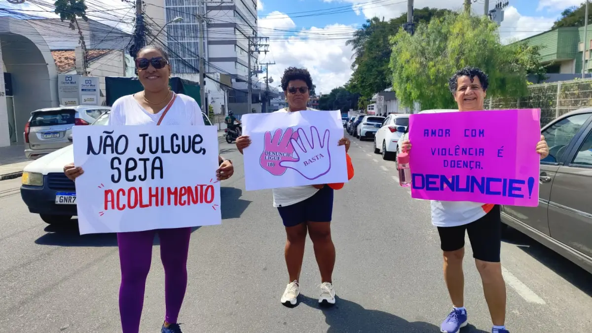 Mulheres de Feira de Santana vão às ruas pelo fim da violência: “Esse problema é de toda a sociedade”