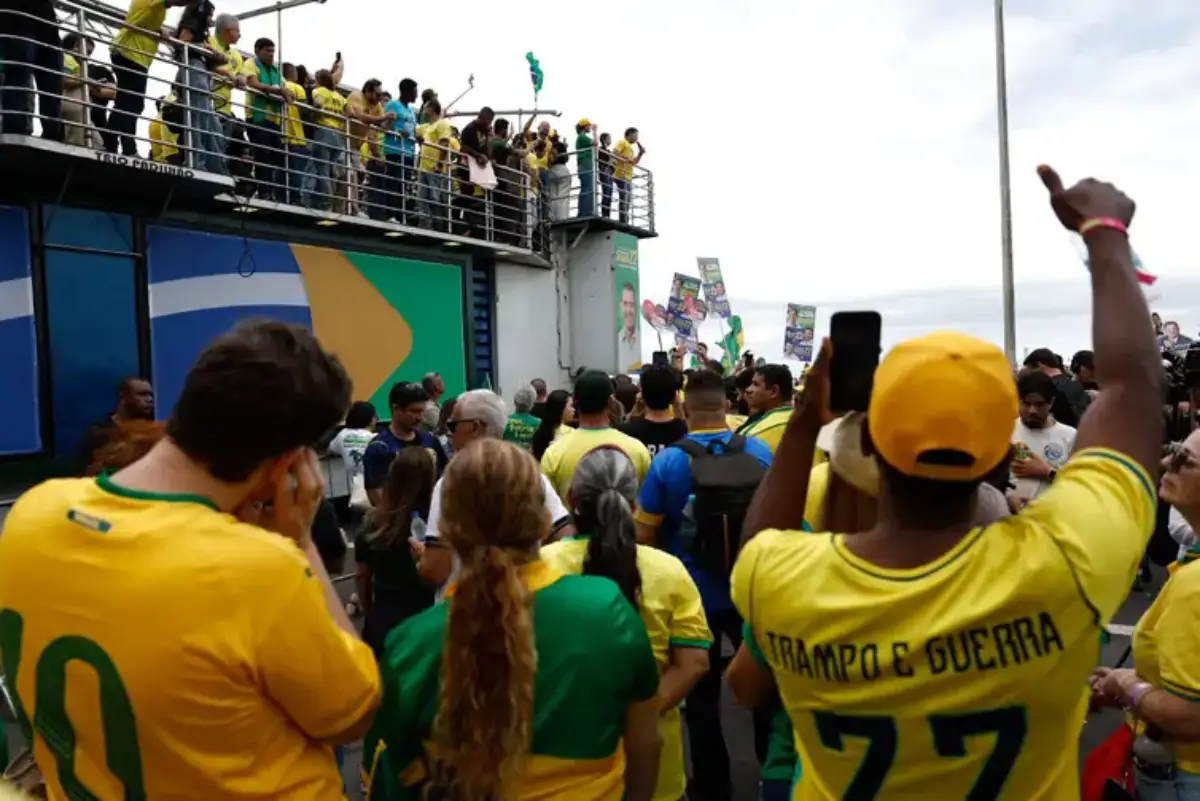 Confira como foi a largada de Lula, Flávio e outros presidenciáveis no primeiro dia oficial de campanha