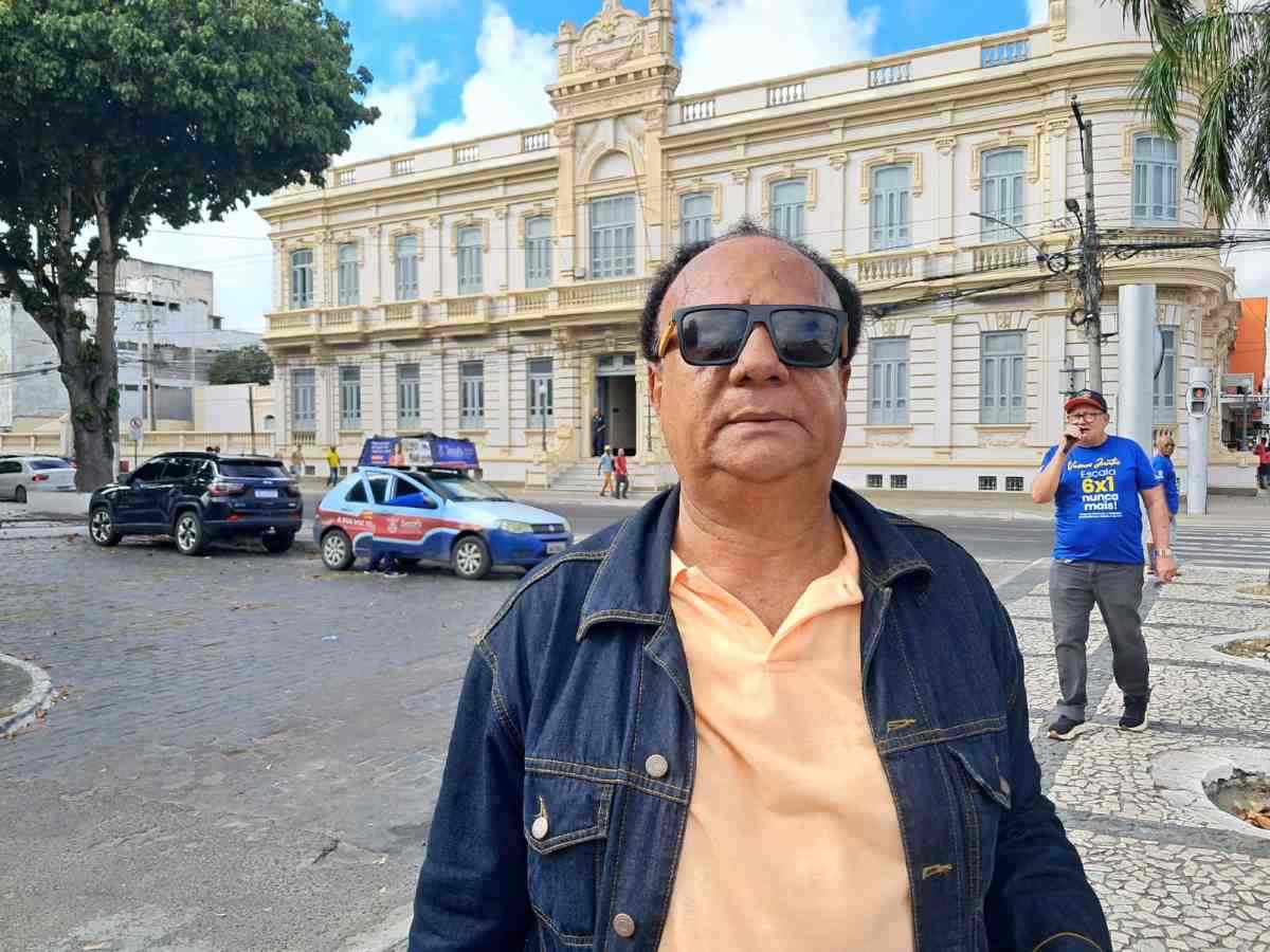 Elísio Santa Cruz, da Frente Brasil Popular em Feira de Santana