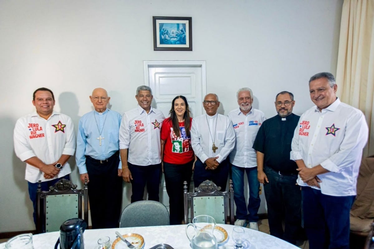 Em Feira, Jerônimo reúne-se com lideranças da Igreja Católica para tratar de ações sociais foto Erickson Araújo
