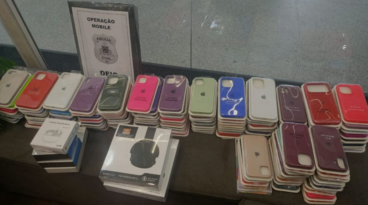 Lojas do centro de Feira de Santana tem diversos produtos apreendidos durante Operação Mobile