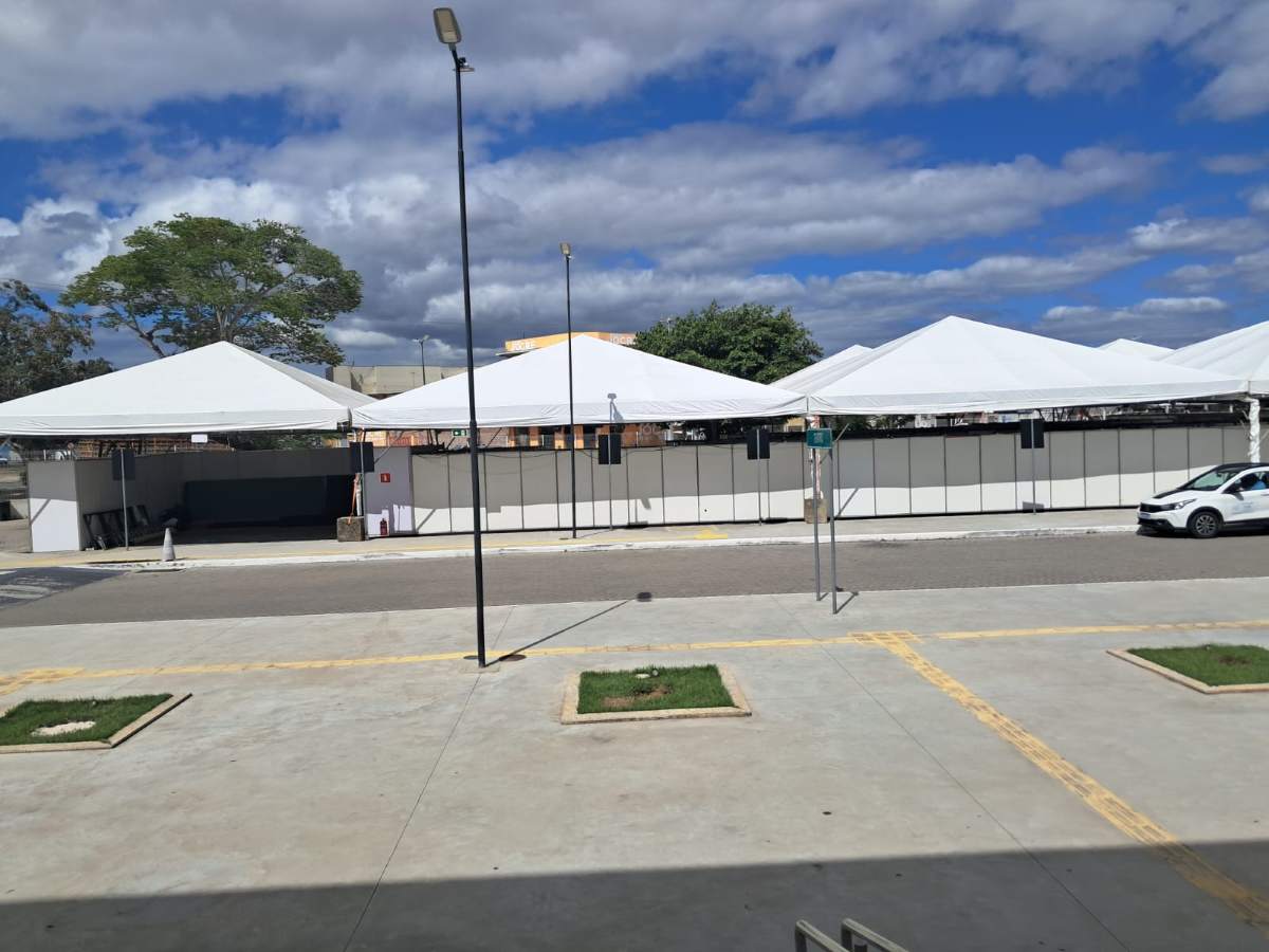 Montagem do Flifs no Centro de Convenções (4)