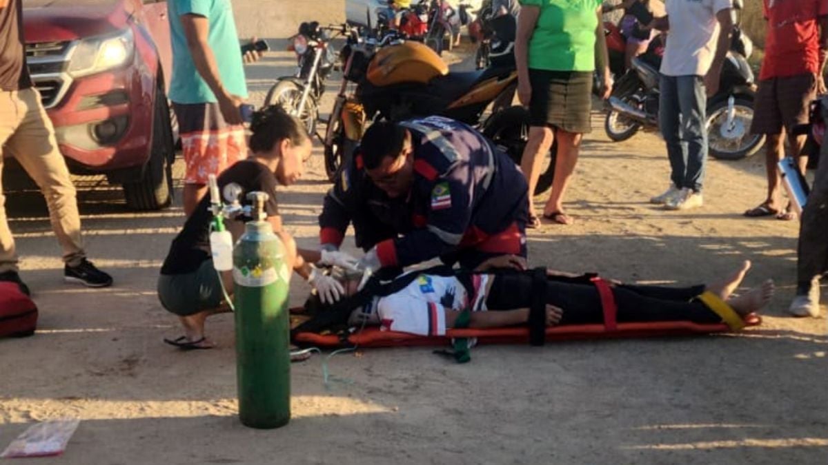 Mulher fica gravemente ferida após cair de moto em Conceição do Coité