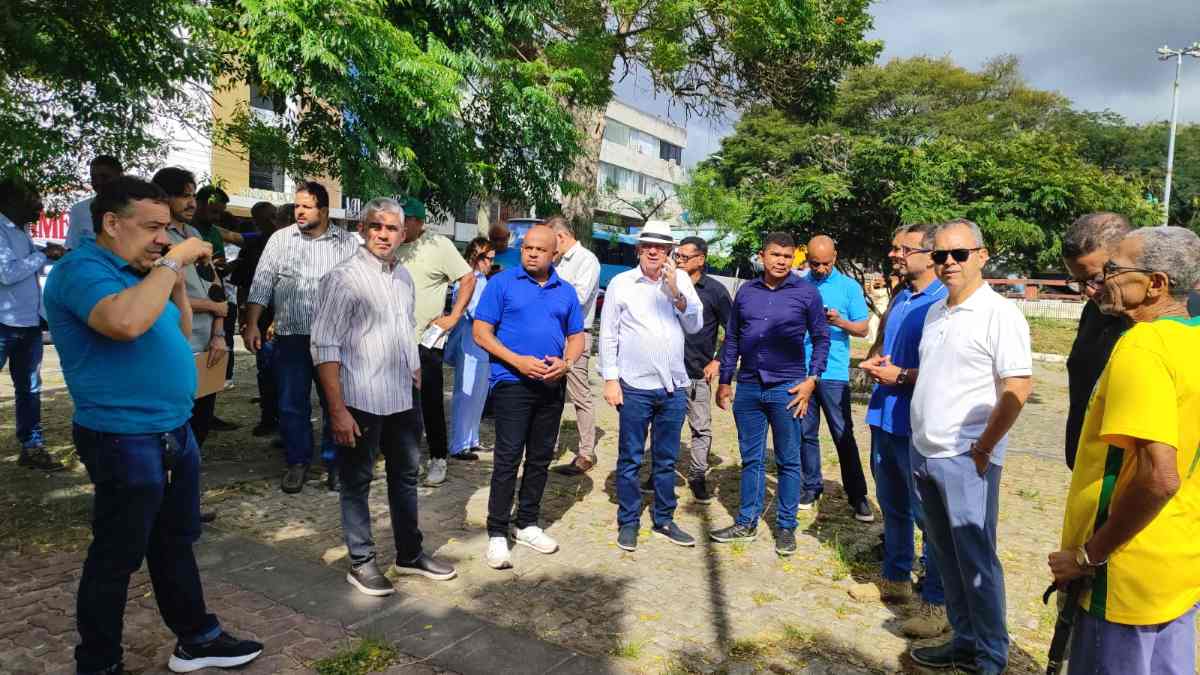 Reforma da Praça João Barbosa de Carvalho, conhecida como Praça do Fórum