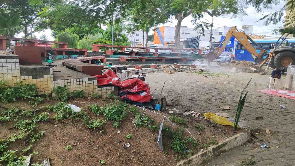 Reforma da Praça João Barbosa de Carvalho, conhecida como Praça do Fórum