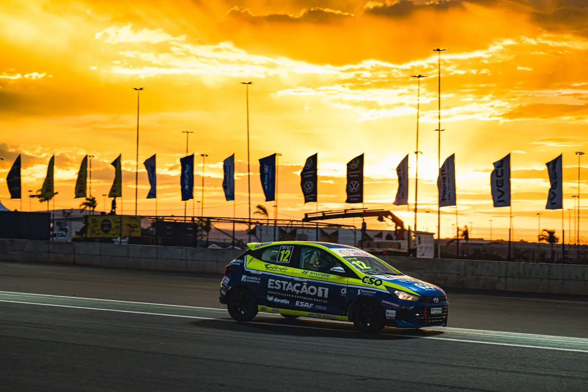 Piloto de Feira de Santana enfrenta maratona de quatro corridas no Autódromo Internacional Ayrton Senna