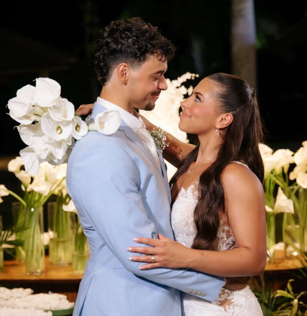 Filho de Xanddy Harmonia e Carla Perez se casa com dominicana em ilha particular Filho de Xanddy Harmonia e Carla Perez se casa com dominicana em ilha particular
