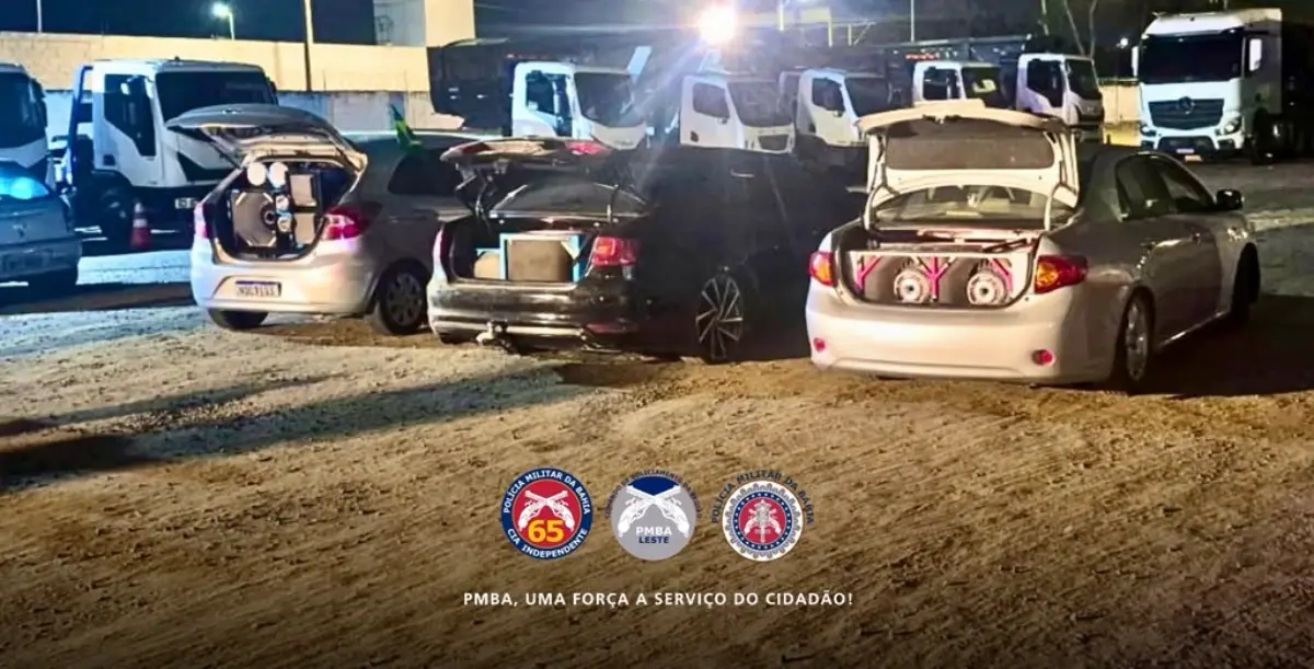 PM remove cinco veículos por som alto e apreende arma e drogas em Feira de Santana