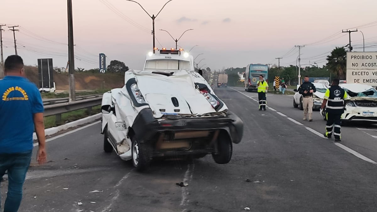 colisão engavetamento br-324