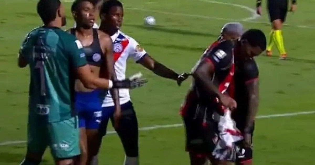 confusão no jogo Bavi