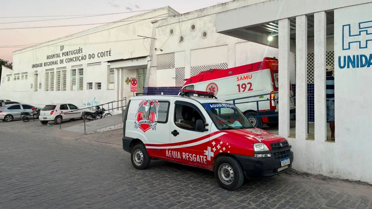 Mulher fica gravemente ferida após cair de moto em Conceição do Coité