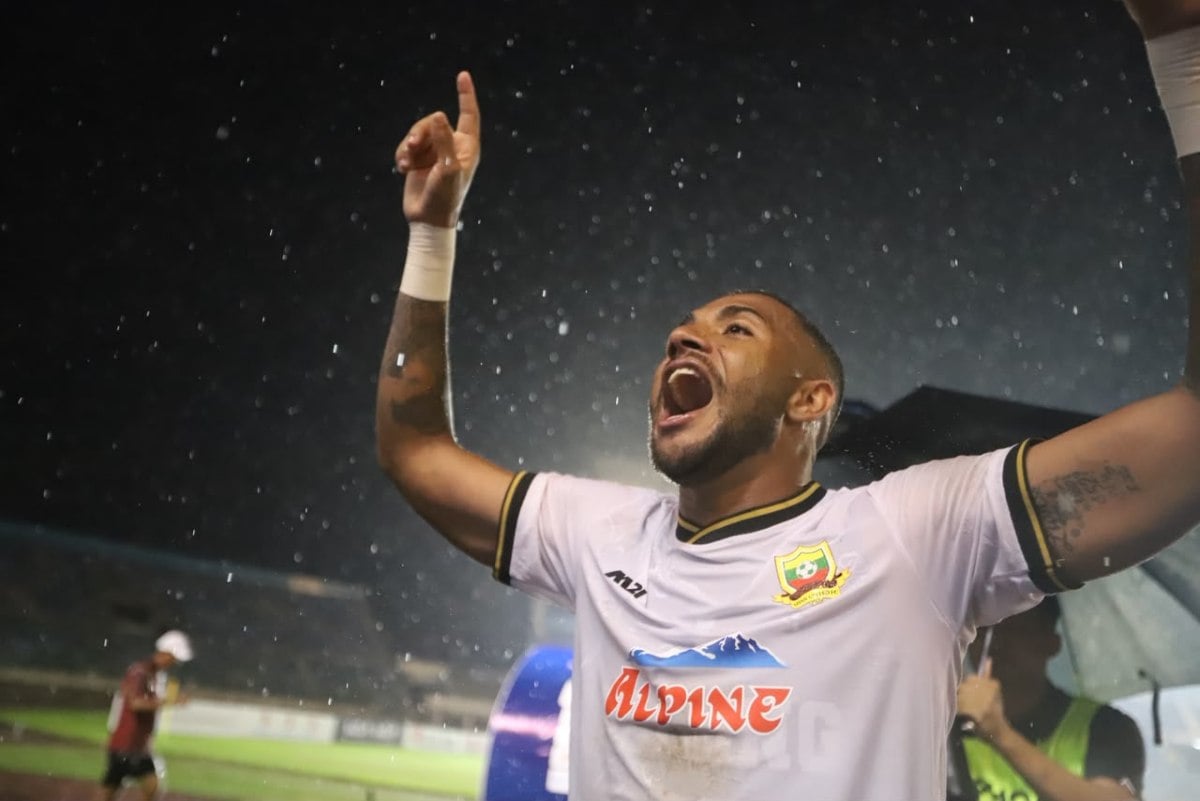 jogador Edson Júnior