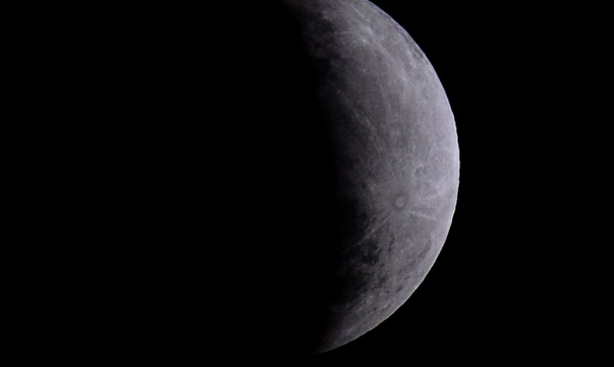 Eclipse parcial da Lua