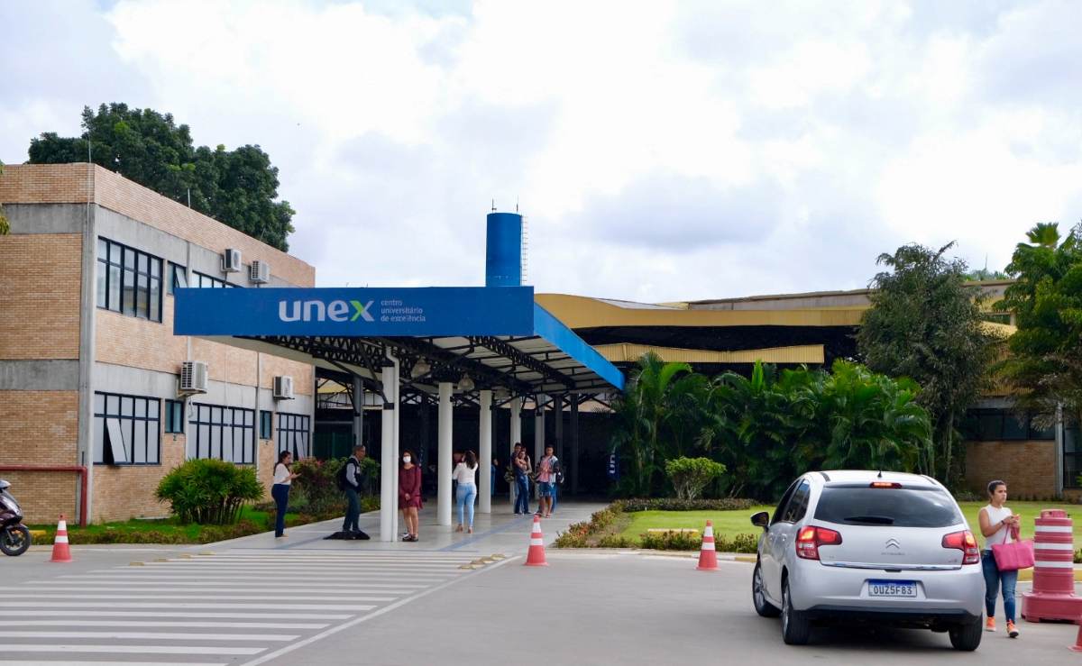 Ministra do STJ participa de aula inaugural do curso de Direito da Unex em Feira de Santana