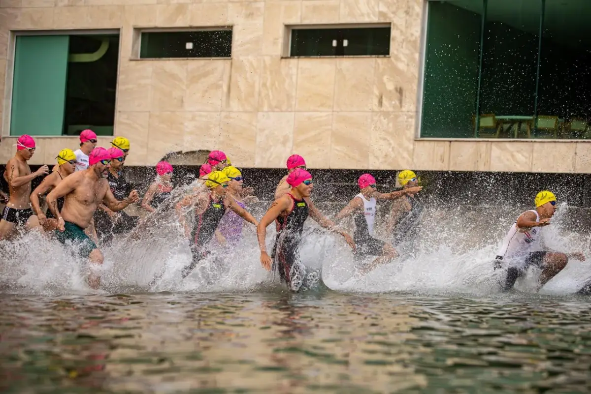 Orla de Pituaçu vira palco de aquatlon com natação e corrida em Salvador