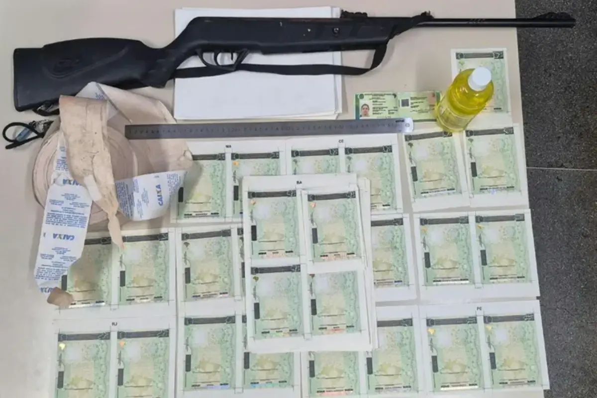 Rondesp desmonta fábrica clandestina que produzia CNHs falsas de 13 estados