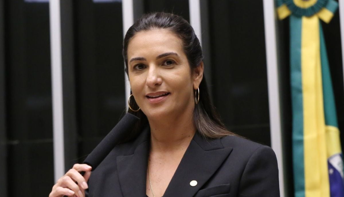 Roberta-roma-recebe-alta-cinco-dias-apos-ser-internada-com-infarto-3