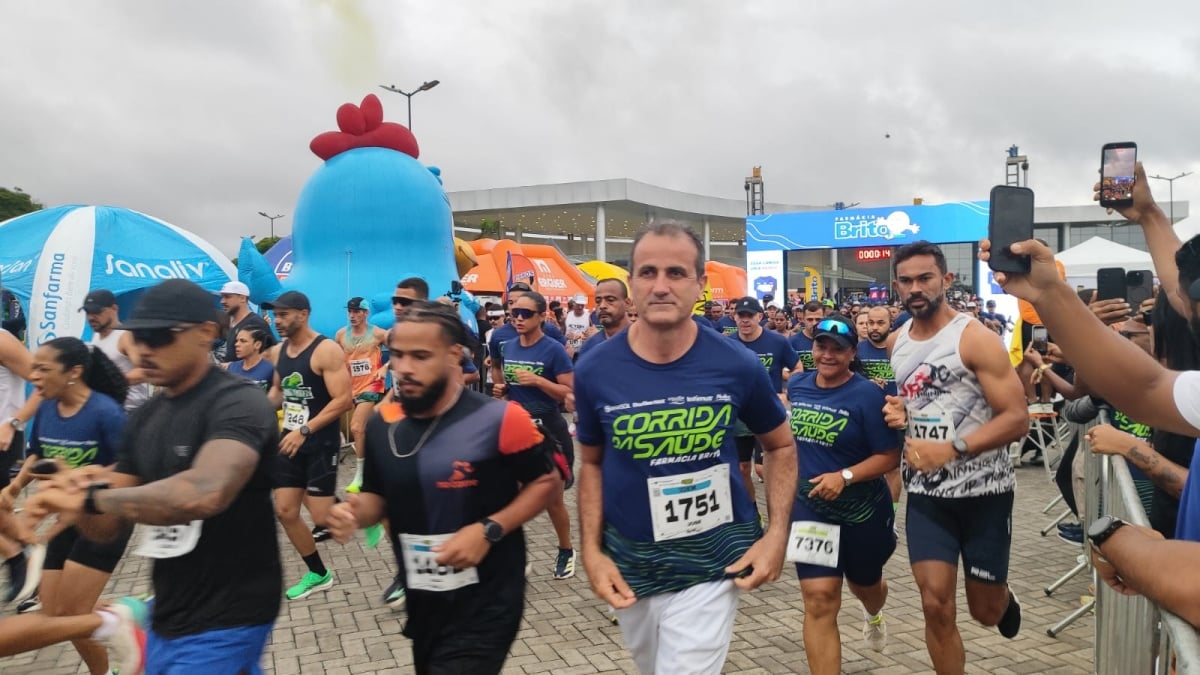 Corrida da Saúde da Farmácia Brito reúne cerca de 3.500 atletas em Feira de Santana