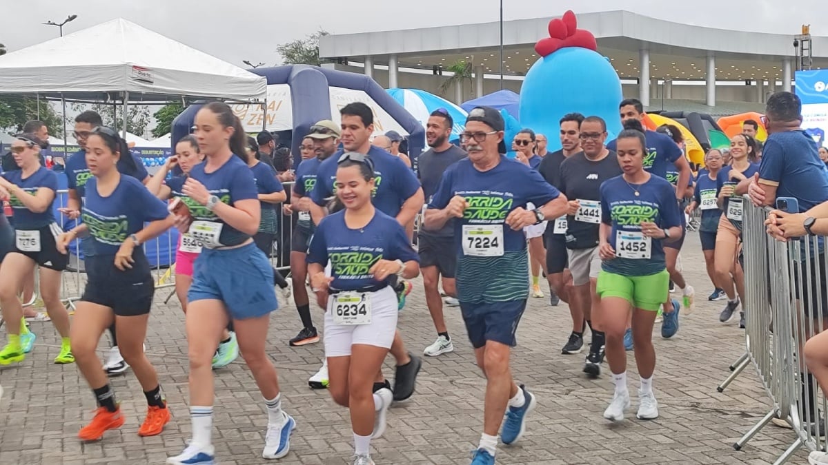 Corrida da Saúde da Farmácia Brito reúne cerca de 3.500 atletas em Feira de Santana