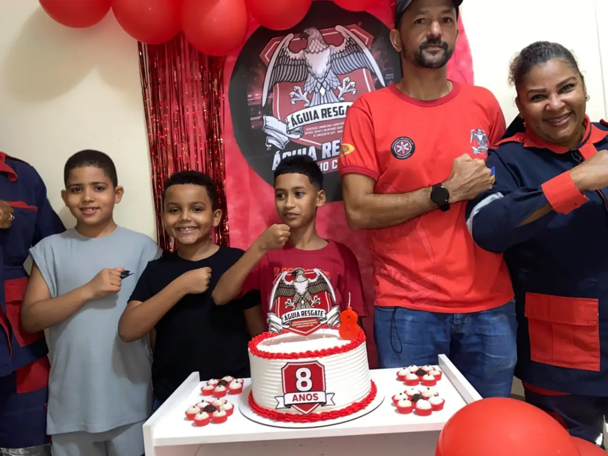 Sonho realizado: menino comemora 8 anos com festa inspirada na Brigada Águia Resgate