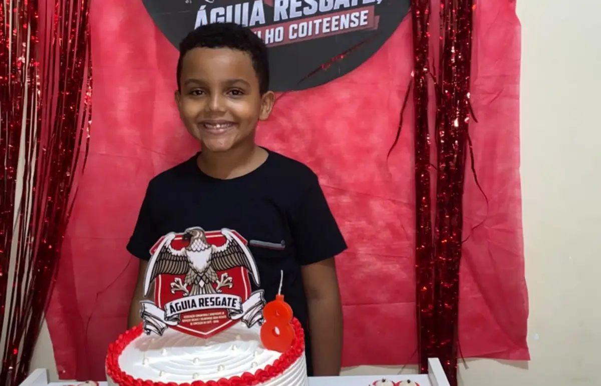 Sonho realizado: menino comemora 8 anos com festa inspirada na Brigada Águia Resgate