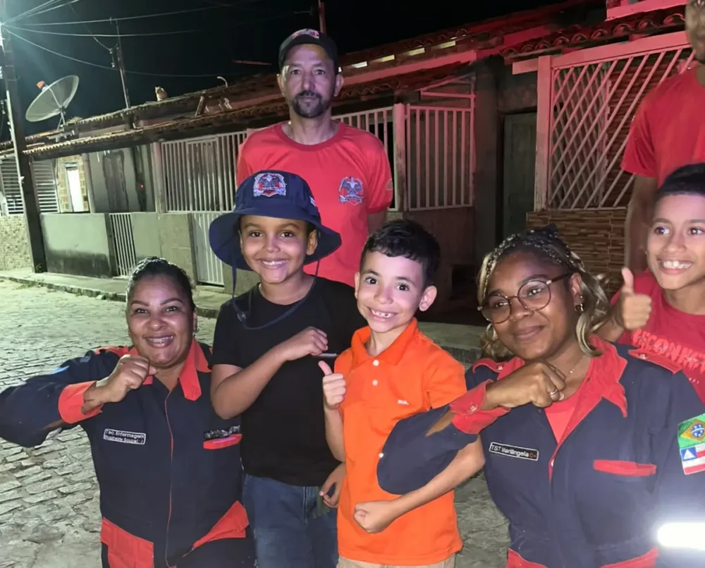 Sonho realizado: menino comemora 8 anos com festa inspirada na Brigada Águia Resgate Sonho realizado: menino comemora 8 anos com festa inspirada na Brigada Águia Resgate
