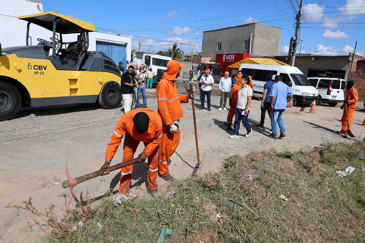 Asfaltamento Rua Santa Terezinha no Aviario