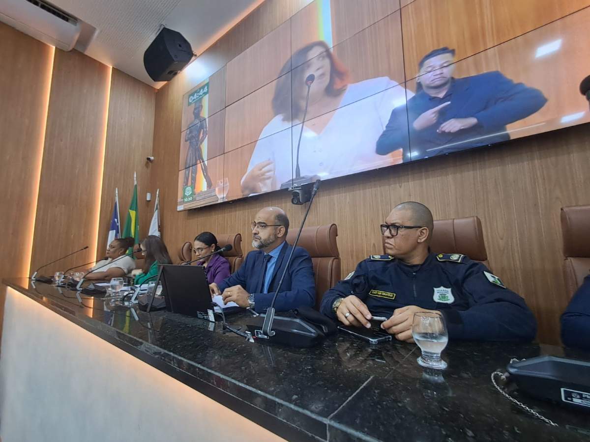 Audiência pública cobra ações da prefeitura para proteção de animais em Feira de Santana