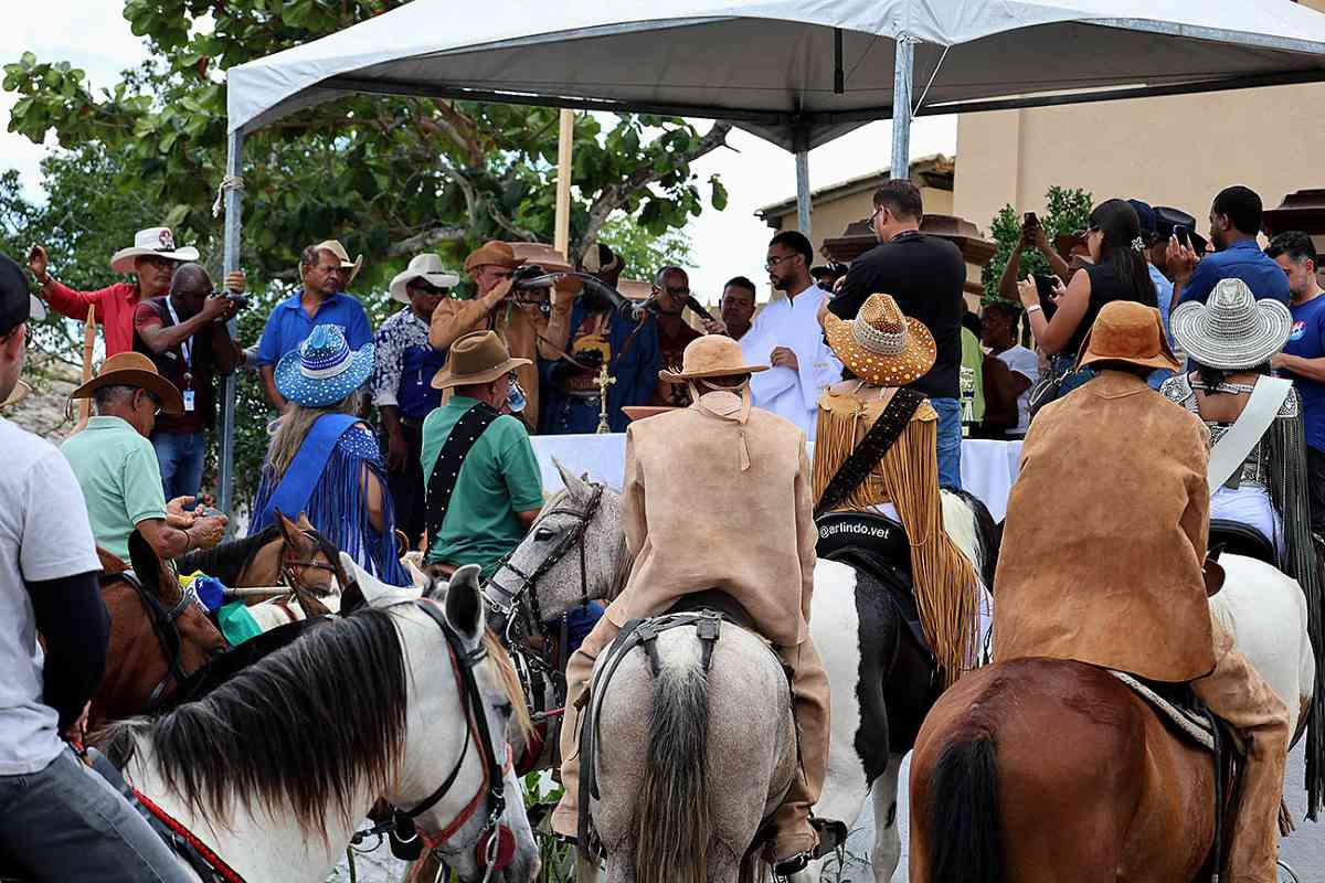 CAVALGADA E MISSA - FESTA DO VAQUEIRO - DISTRITO DE JAGUARA - FOTO 18 POR CAU PRETTO