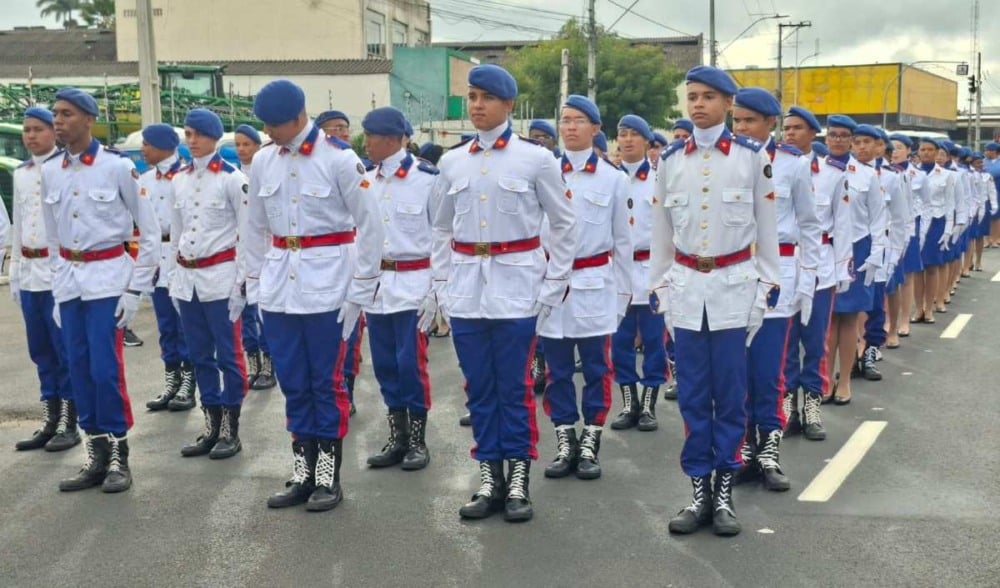 Participação das escolas durante o desfile de 7 de Setembro