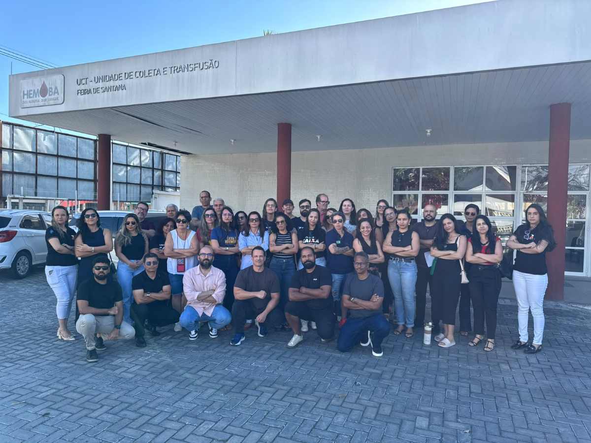 Durante greve nacional, bancários da Caixa realizam doação de sangue Feira de Santana