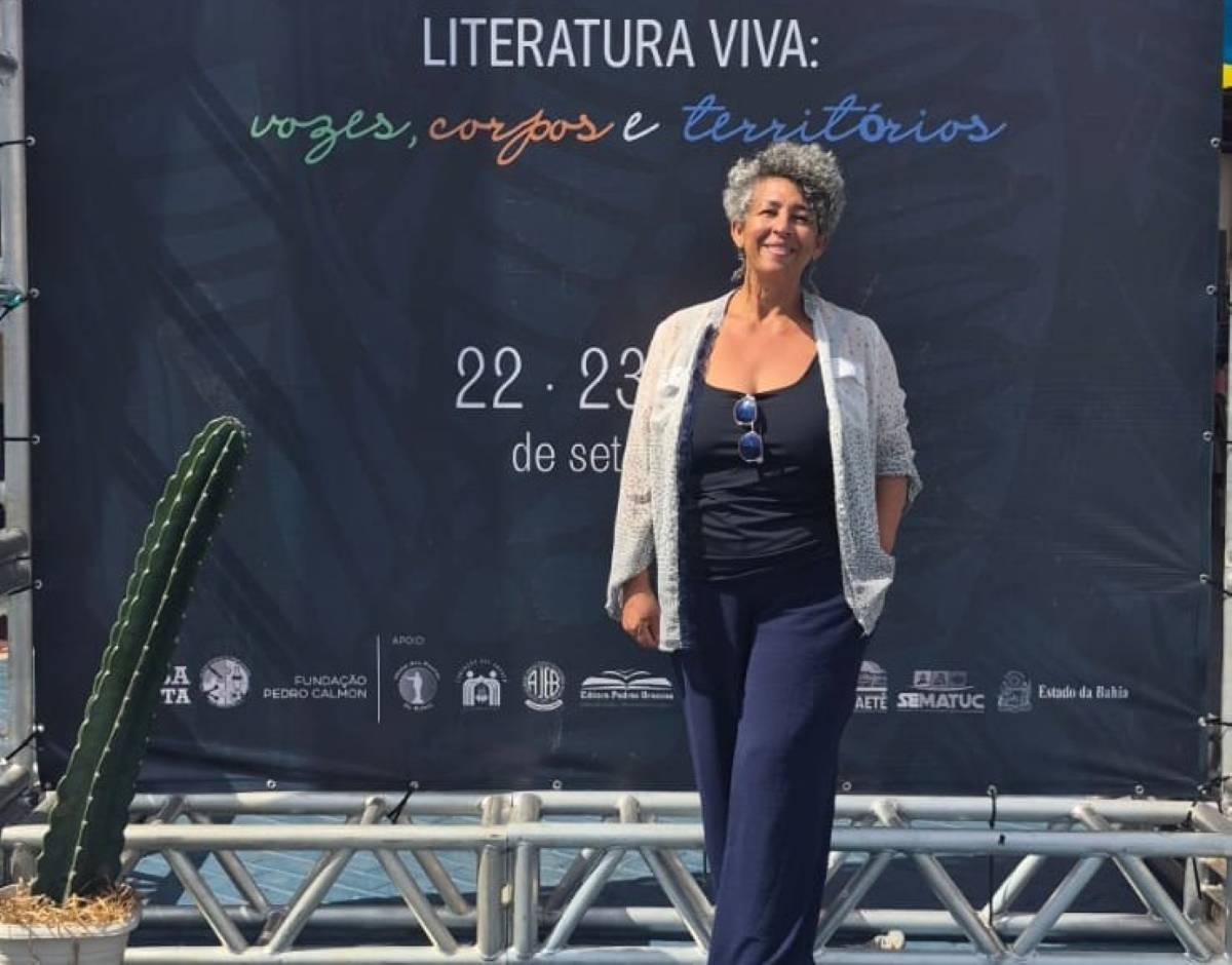 Escritora feirense Dagmar Santana