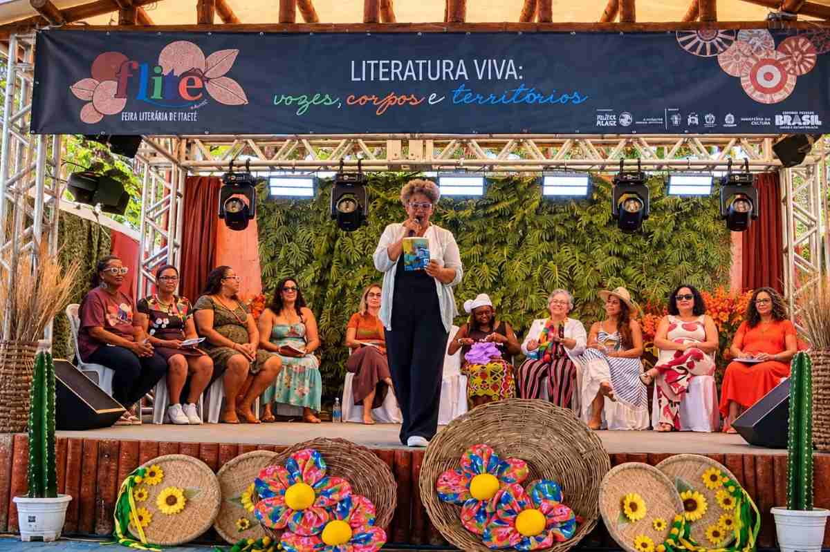 Escritora feirense Dagmar Santana