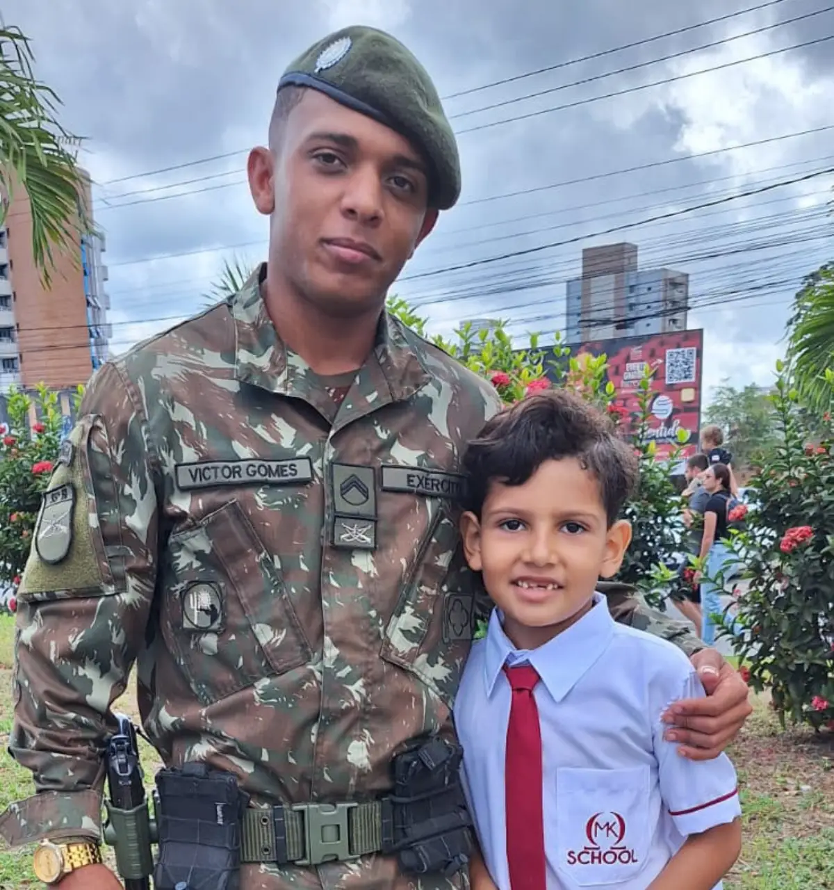 Estudantes do MK School participam pela primeira vez do desfile de 7 de Setembro em Feira de Santana