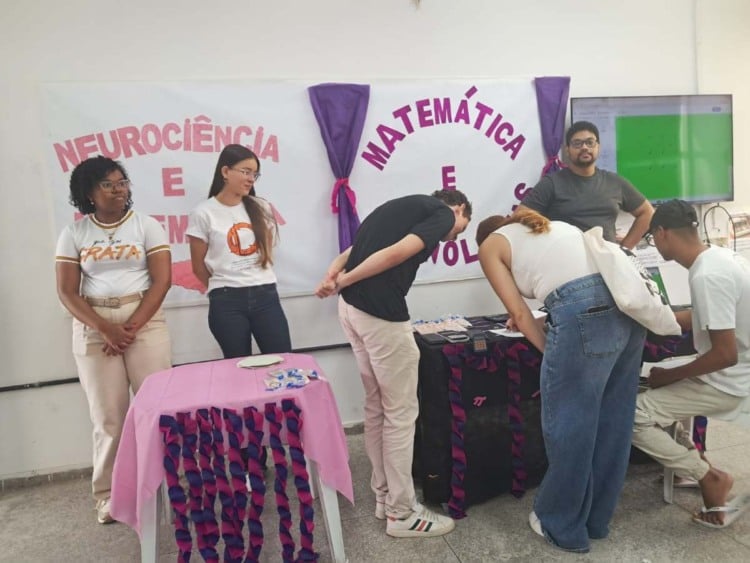 Feira de Graduação da Uefs atrai centenas de estudantes de Feira de Santana e cidades vizinhas