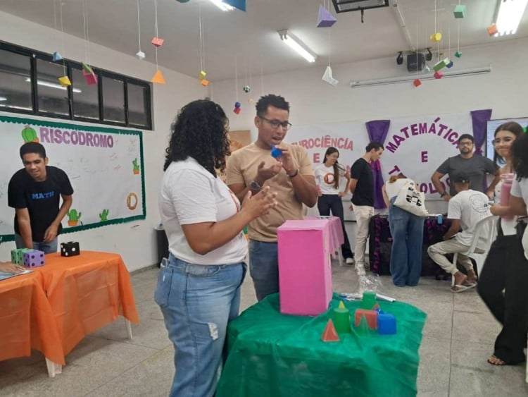 Feira de Graduação da Uefs atrai centenas de estudantes de Feira de Santana e cidades vizinhas