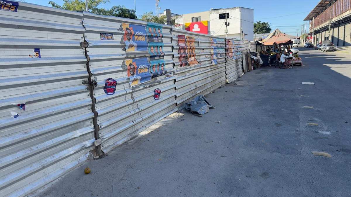 Fundo da Praça do Tropeiro