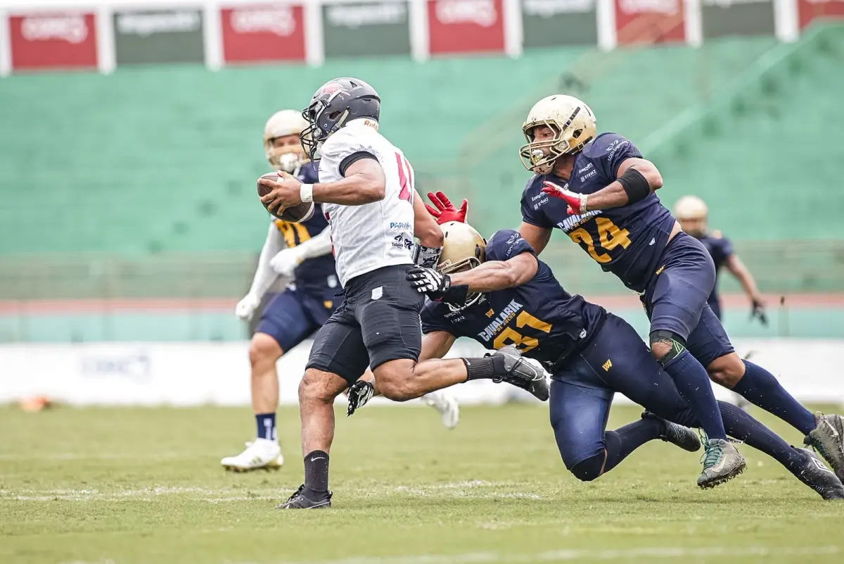 Cavalaria goleia no Joia da Princesa e garante semifinal de futebol americano em Feira de Santana