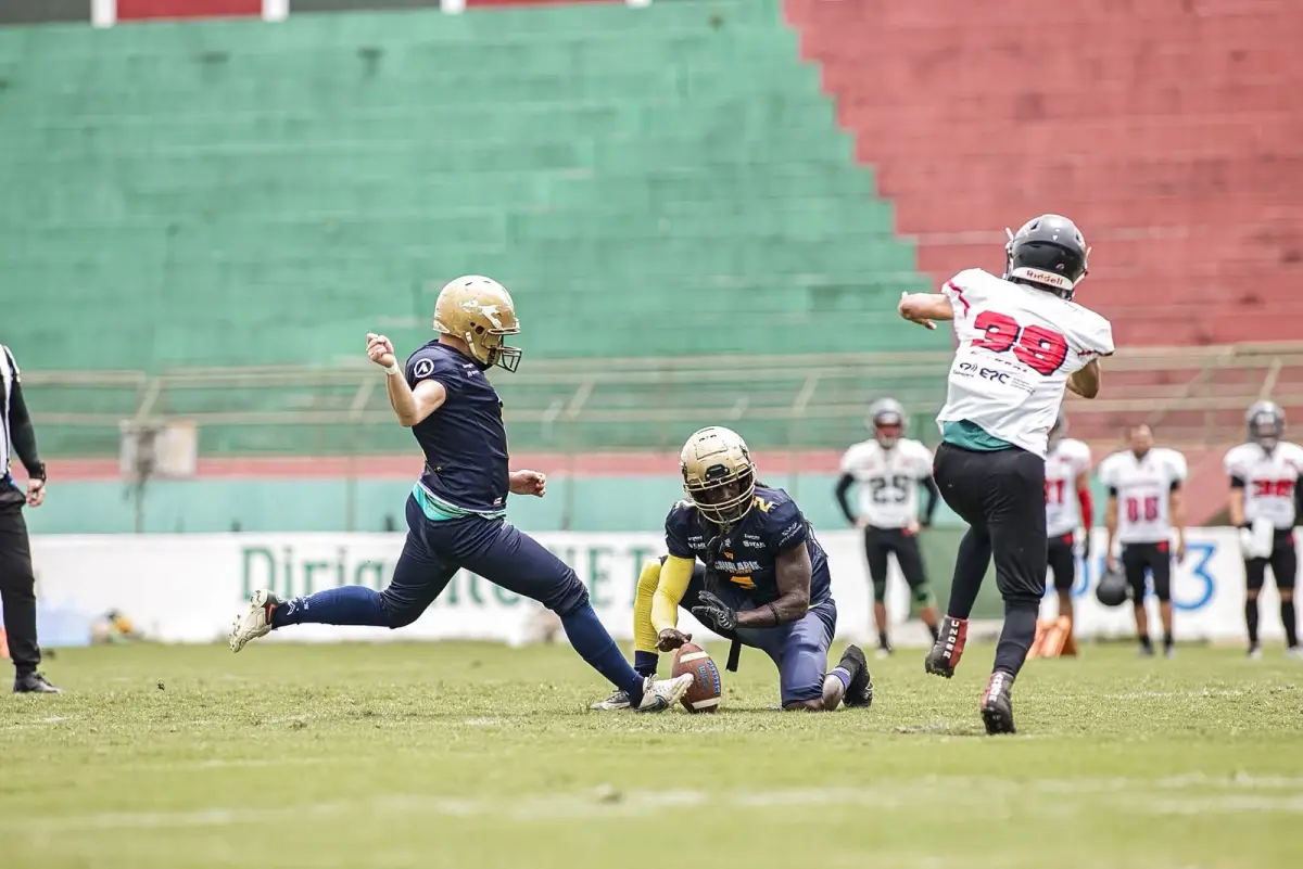 Cavalaria goleia no Joia da Princesa e garante semifinal de futebol americano em Feira de Santana