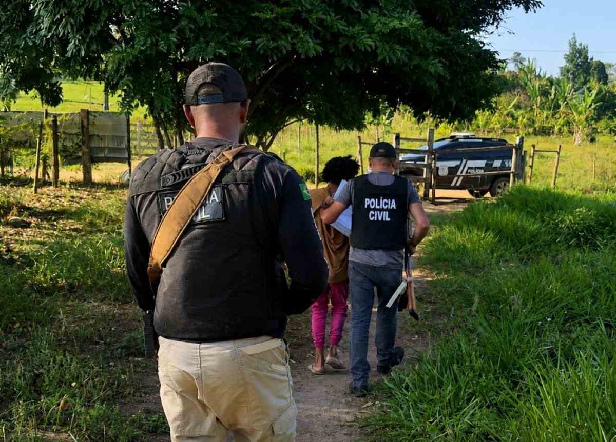 Homem que manteve companheira em cárcere privado é preso; vítima pediu ajuda com um bilhete