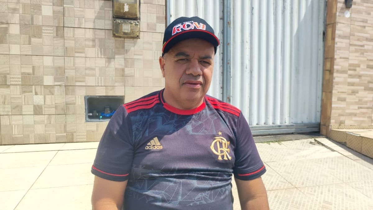 Incêndio de grandes proporções destrói depósito de supermercado em Feira de Santana