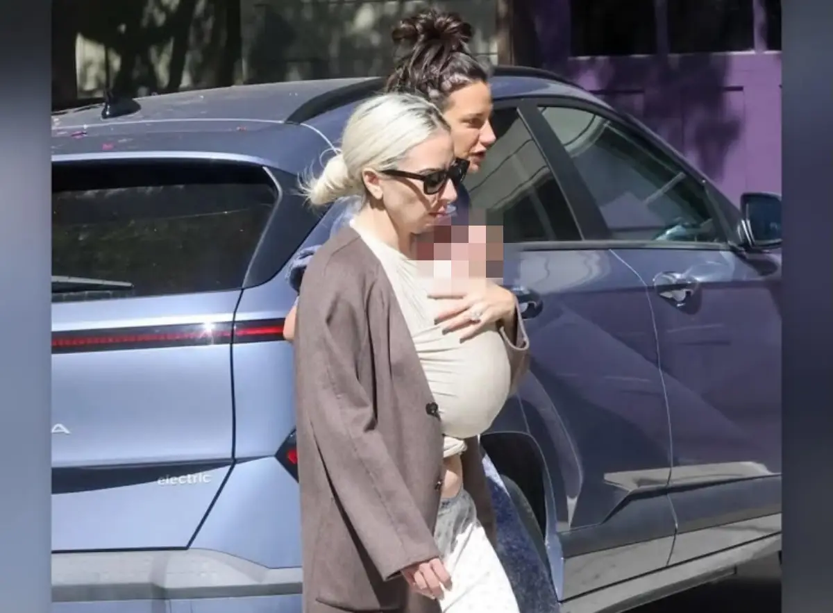 Lady Gaga dá à luz primeiro filho e realiza sonho da maternidade, diz revista