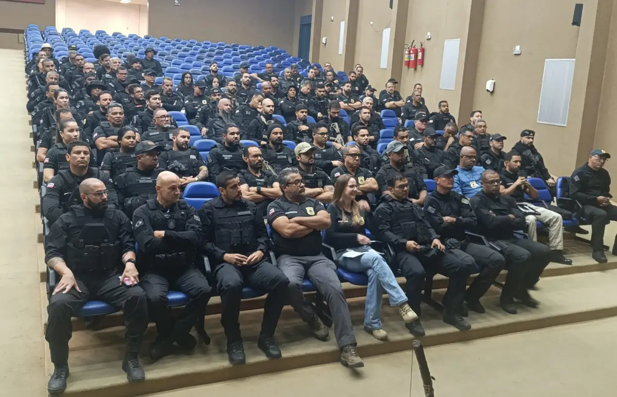 Operação investiga quatro lideranças do tráfico e bloqueia até R$ 300 milhões; PMs e advogado estão entre os alvos