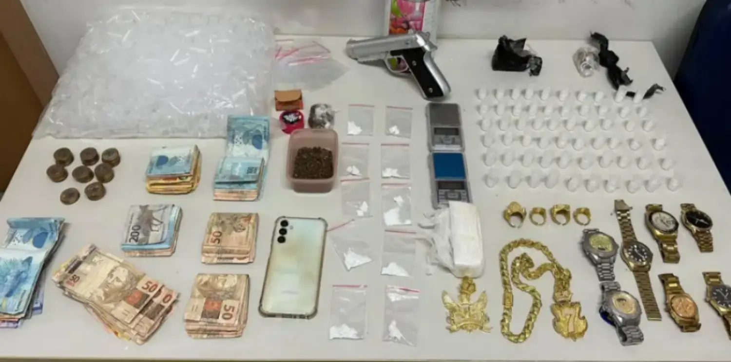 Polícia Civil deflagra operação em Serrinha e prende condenado por homicídio; 11 mandados foram cumpridos