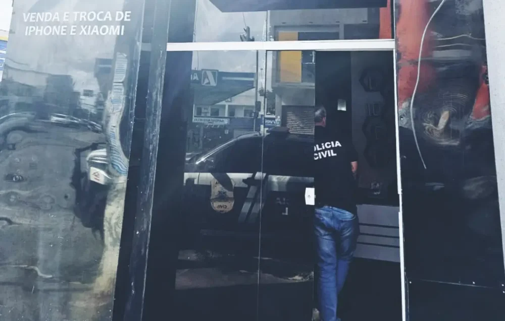 Cerco aos celulares roubados: Polícia Civil fiscaliza estabelecimentos em sete cidades da Bahia
