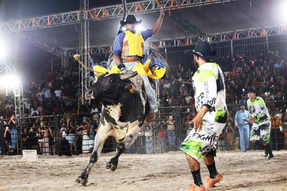 Primeiro rodeio da Expofeira 2026